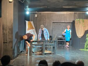 Англомовна театральна вистава «Кайдашева сім’я»