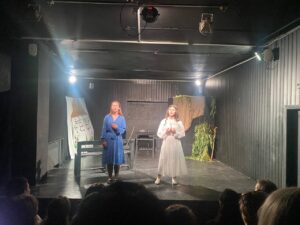 Англомовна театральна вистава «Кайдашева сім’я»
