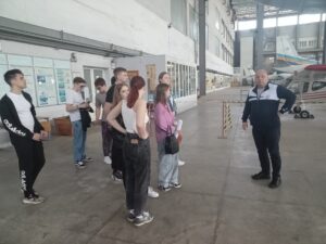 Екскурсія студентів факультету будівництва та архітектури на Авіаційний навчальний ангар НАУ