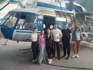 Екскурсія студентів факультету будівництва та архітектури на Авіаційний навчальний ангар НАУ