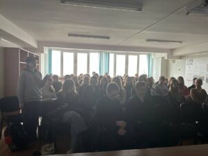 У гостях у КиМУ – американський волонтер і професійний військовий Уокер Хелоун