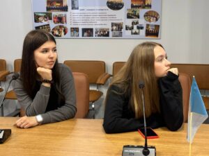 Зустріч студентів із відомим кіноперекладачем Олегом Колесніковим