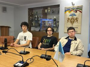 Зустріч з екс-послом України – Олександром Овчаровим