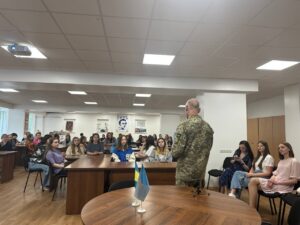 Зустріч із відомим перекладачем-синхроністом України Максимом Козубом