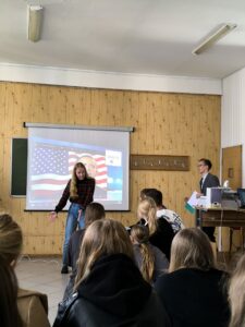 Участь студентів у пізнавальній грі “Who’s up?”