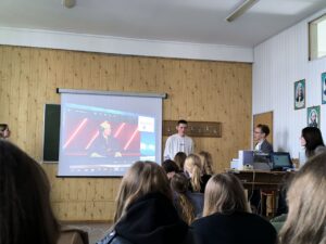Участь студентів у пізнавальній грі “Who’s up?”