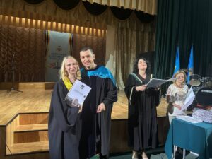 Урочистості з нагоди вручення дипломів випускникам Університету і Фахового коледжу КиМУ