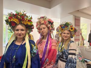 Відкриття виставки ростових ляльок-мотанок