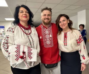 Флешмоб і урочистості до Дня вишиванки
