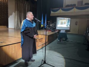 Урочистості з нагоди вручення дипломів випускникам Університету і Фахового коледжу КиМУ