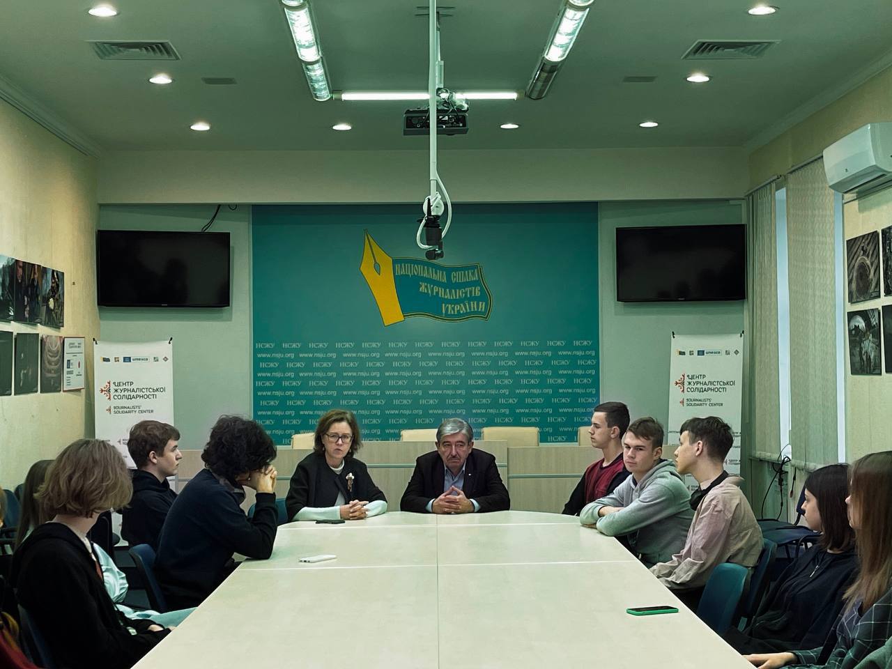 Візит студентів Фахового коледжу КиМУ  до  Національної спілки журналістів України – Featured