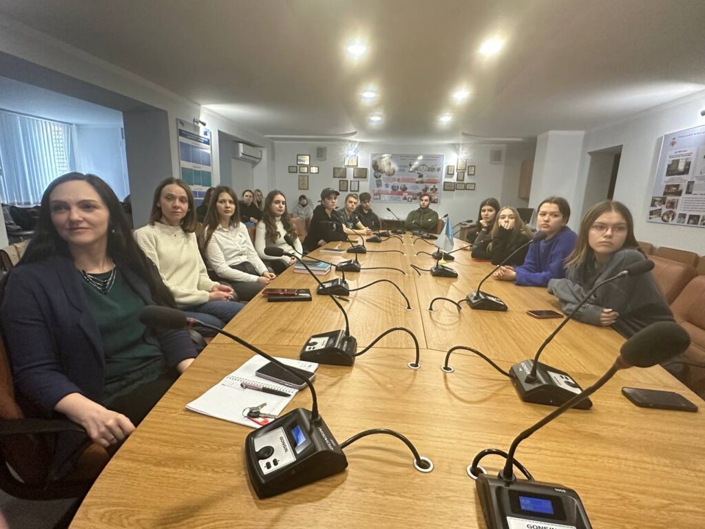 Зустріч студентів із відомим кіноперекладачем Олегом Колесніковим – Image