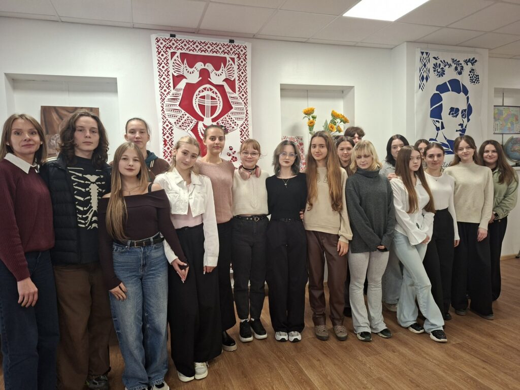 Круглий стіл «Перекладач як посередник у міжкультурному діалозі: від тексту до контексту» – Image