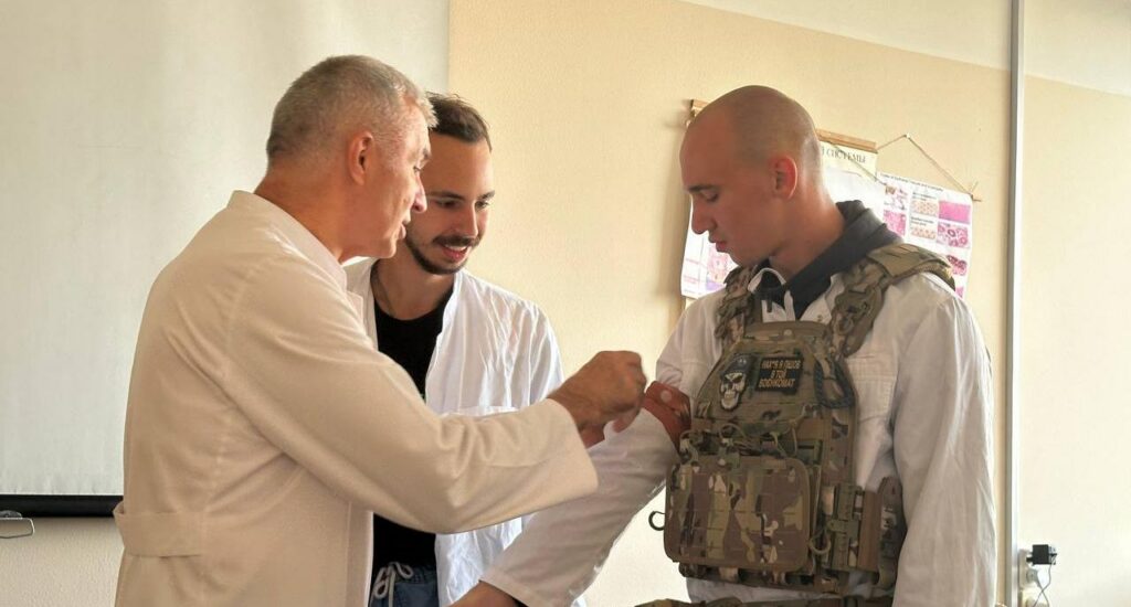 Майстер-клас «Лікування вогнепальних ран, ускладнених кровотечею» – Image