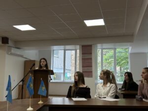 Круглий стіл «Перекладач як посередник у міжкультурному діалозі: від тексту до контексту»