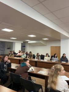 Круглий стіл «Перекладач як посередник у міжкультурному діалозі: від тексту до контексту»