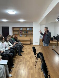 Зустріч студентів із відомим журналістом Романом Колядою