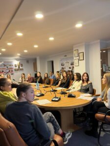 Круглий стіл «Літературні ювіляри листопада»