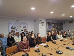 Круглий стіл «Літературні ювіляри листопада»