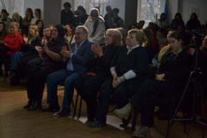 Свято весни, вроди і незламності: концерт до Дня української жінки