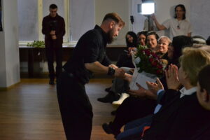 Свято весни, вроди і незламності: концерт до Дня української жінки