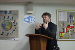 Фотографія – це правда. Кіно – це правда з 24–ьох кадрів за секунду
