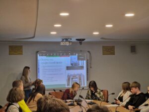 Круглий стіл: «Українська жінка як національний феномен»