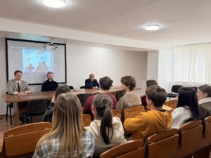 Секційне засідання «Багатовекторні трансформації наукових досліджень у галузі міжнародних відносин і права»