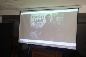 Париж Гемінґвея та сила мовчання: мистецтво читати між рядками