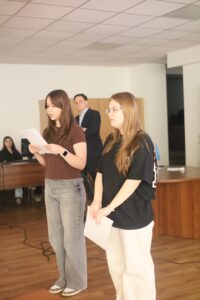 Париж Гемінґвея та сила мовчання: мистецтво читати між рядками
