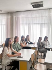 Профорієнтаційна зустріч у Ліцеї «Домінанта» Дніпровського району м. Києва