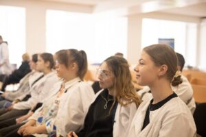 Фармацевтичний вимір сучасної медицини: зустріч стейкхолдерів і студентів спеціальності «Фармація»