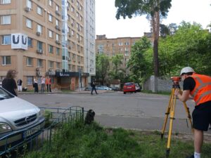 Геодезична практика на факультеті будівництва та архітектури і Фаховому коледжі КиМУ