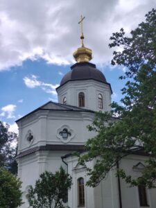 Здобувачі освіти на рисувальній практиці в Софії Київській