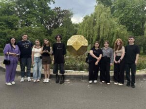 Здобувачі освіти спеціальності «Готельно-ресторанна справа та кейтеринг» на практиці в ресторані «Веранда на Дніпрі»