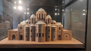 Пізнавальна екскурсія здобувачів освіти Фахового коледжу КиМУ в Софійський собор