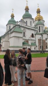 Пізнавальна екскурсія здобувачів освіти Фахового коледжу КиМУ в Софійський собор