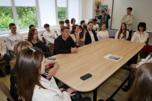 Зустріч НПП факультету будівництва та архітектури у бібліотеці власного проєкту Ліцею №281 м. Києва
