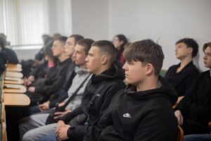 Обговорення практичних застосувань ІТ-рішень у бойових умовах