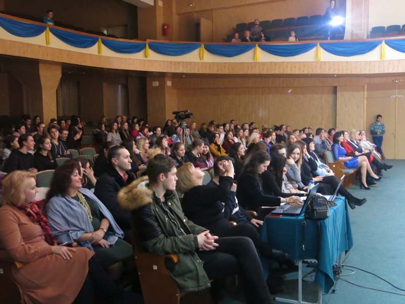 «Свято наближається….» або як студенти КиМУ зустрічали Новий Рік