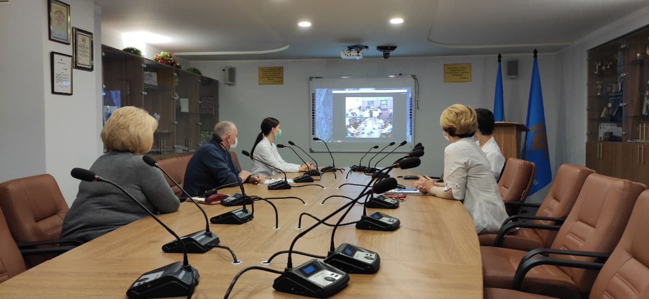 Онлайнзустріч зі студентами-випускниками Прилуцького медичного коледжу