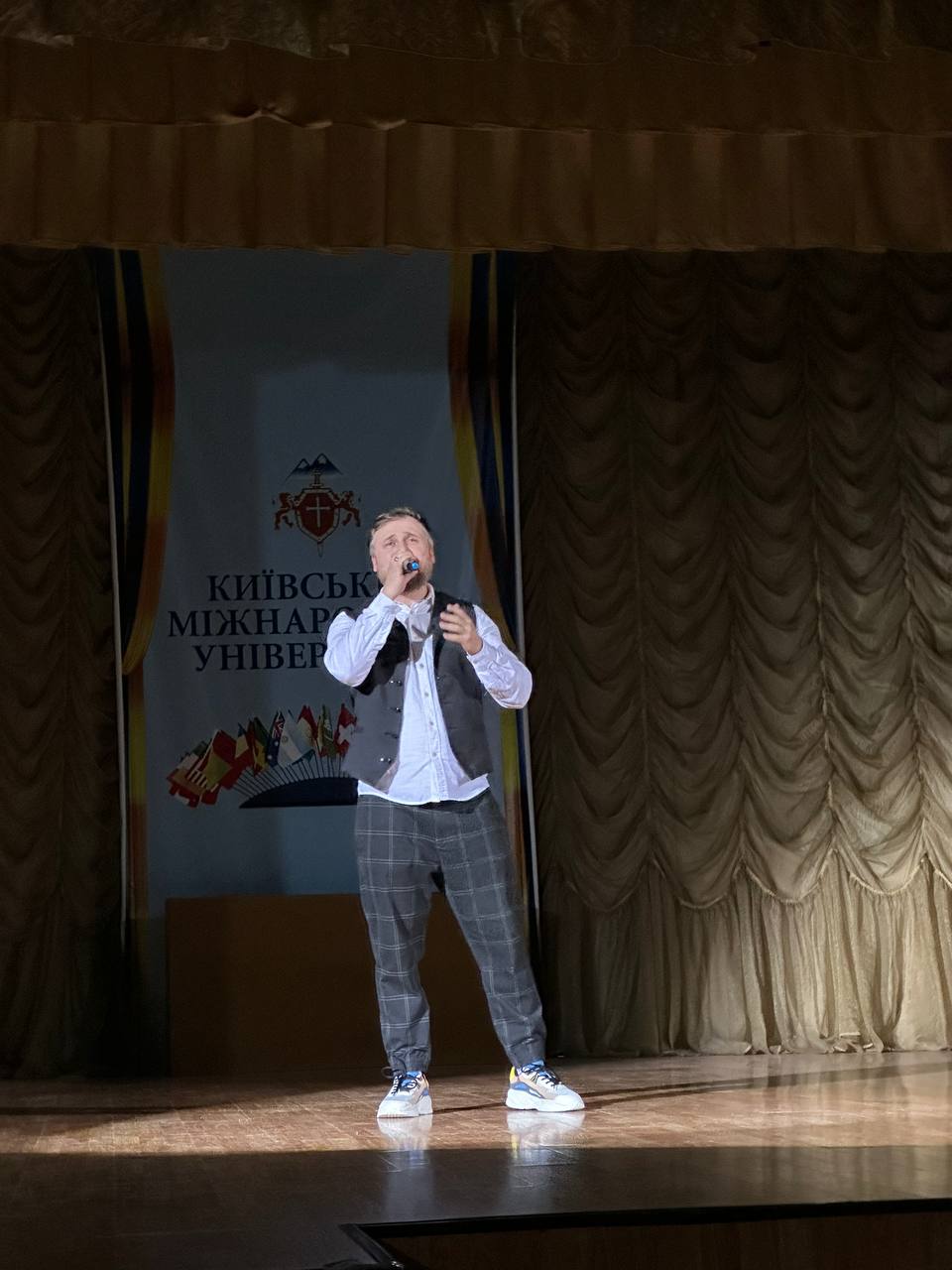 Концерт “Весна в серці жінки”