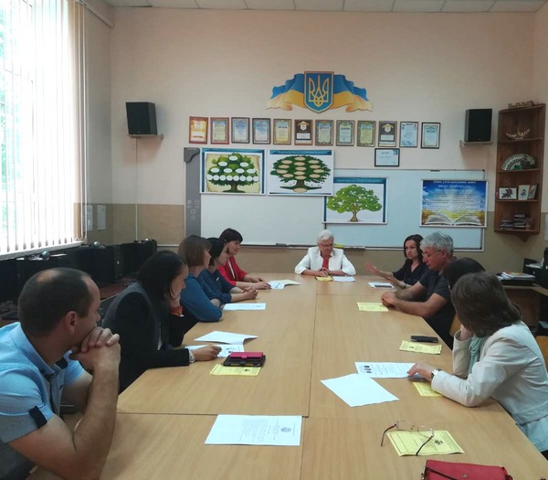 Спільна н-п конференція КиМУ та учнів шкіл м. Козелець Чернігівської області з нагоди Дня науки та Дня Європи
